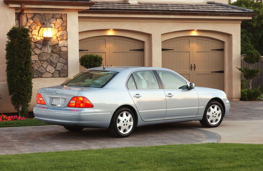  Lexus LS430 2001 года  (фото 29 из 56)